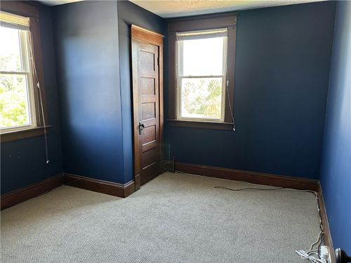2-35 Oak St, Westerly, RI, 02891-1739 | Card Image