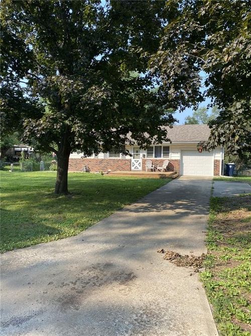 4900 Appleton Ave, Kansas City, MO, 64133-2329 | Card Image