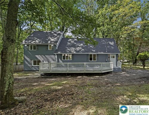 348 Carnation Rd, East Stroudsburg, PA, 18302-8255 | Card Image