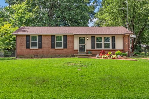 510 Yvonne Dr, Clarksville, TN, 37042-6133 | Card Image