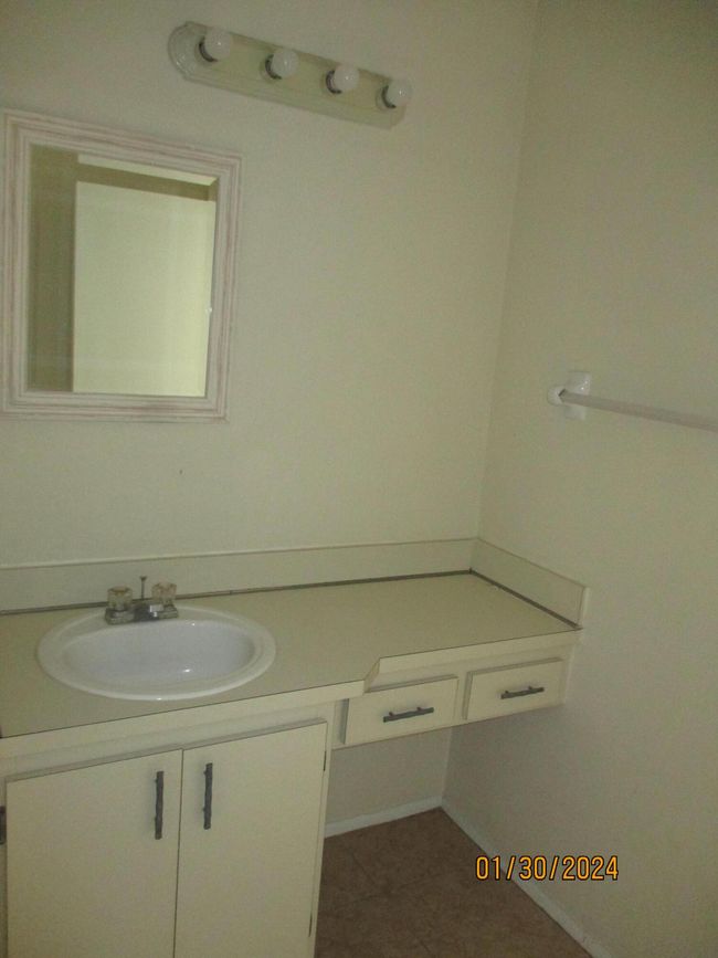 1720 Se Linpark Ct, Condo with 2 bedrooms, 1 bathrooms and null parking in Port St Lucie FL | Image 12