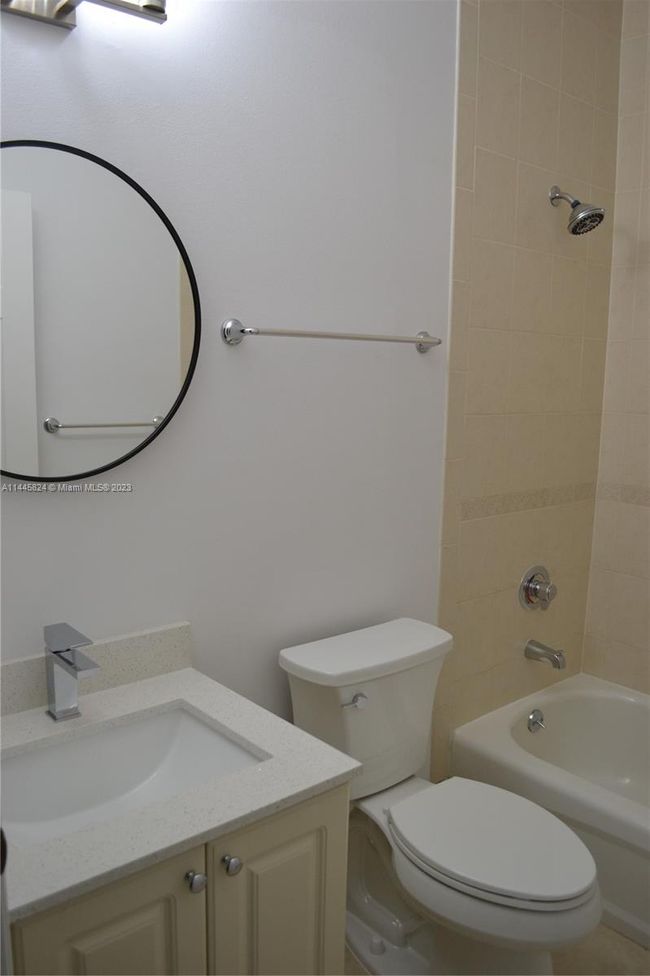 0 - 15278 Sw 30th Ter, Townhouse with 3 bedrooms, 2 bathrooms and null parking in Miami FL | Image 19