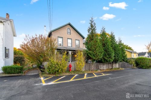 11 Center St, High Bridge, NJ, 08829-1918 | Card Image