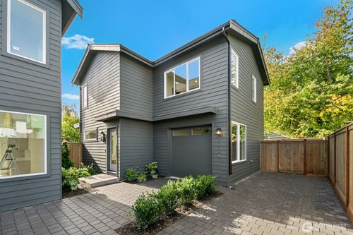 10045 8th Ave Nw, Seattle, WA, 98177-5101 | Card Image
