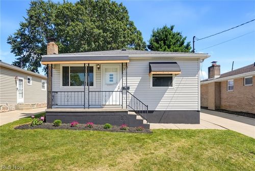 517 Fulmer Ave, Akron, OH, 44312-2034 | Card Image