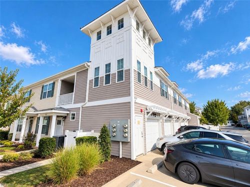 312 Fishers Ct, Hampton, VA, 23666-4178 | Card Image