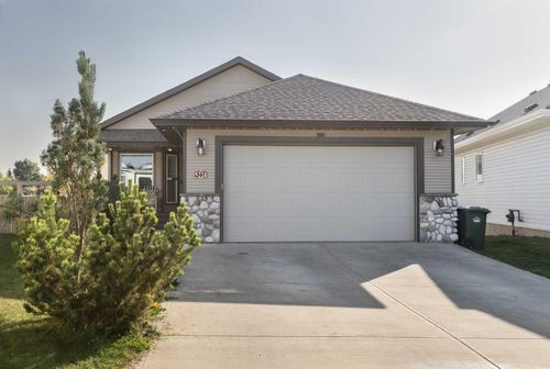 5224 48 Street Close, Innisfail, AB, T4G0B9 | Card Image