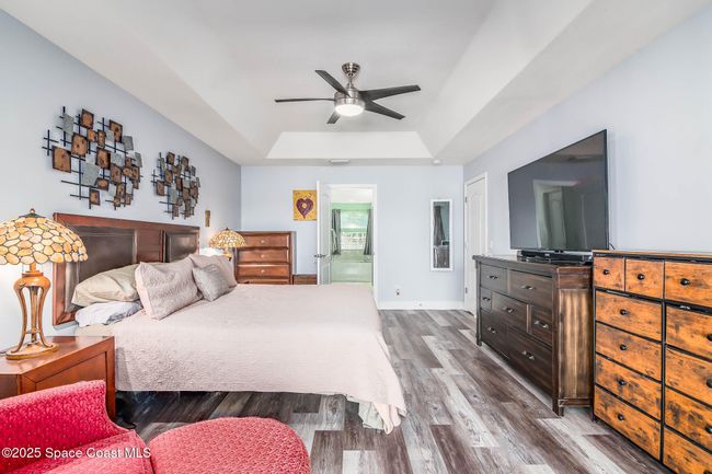 Primary Bedroom | Image 10