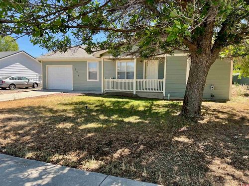 594 W Apple Dr, Delta, CO, 81416-3077 | Card Image