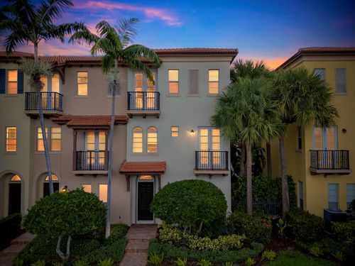52 Via Floresta Dr, Boca Raton, FL, 33487-1583 | Card Image