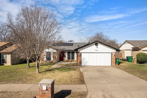 5701 Whitley Rd, Haltom City, TX, 76148-3834 | Card Image