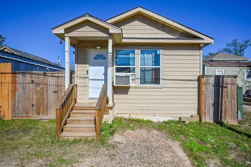 16634 Meadowcroft, Montgomery, TX, 77316-6750 | Card Image