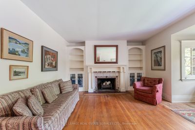 124 Roxborough Dr, House other with 5 bedrooms, 3 bathrooms and 2 parking in Toronto ON | Image 3