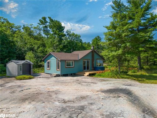 4326 Island 630 / Roberts Island, Honey Harbour, ON, P0E1E0 | Card Image