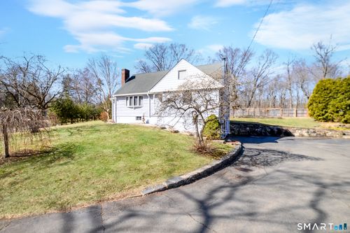 63 Alpine St, Stamford, CT, 06905-1002 | Card Image