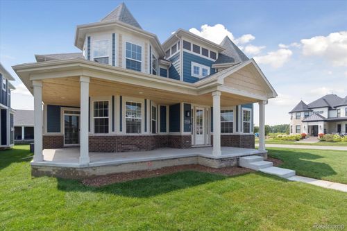 19340 Ryan Dr, Macomb, MI, 48042-5839 | Card Image