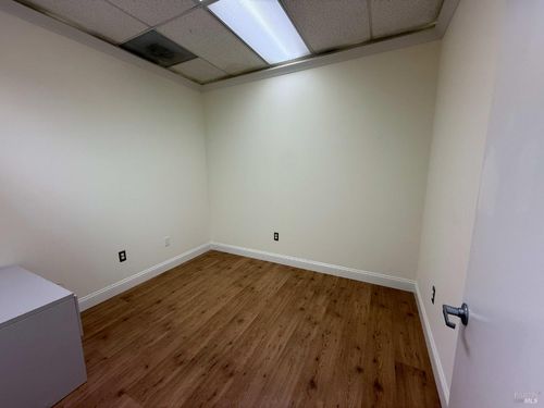 ste-24f-8911 Lakewood Dr, Windsor, CA, 95492-7856 | Card Image