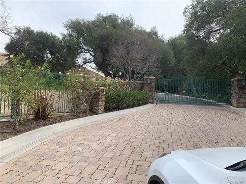 27198 Sand Canyon Rd, Canyon Country, CA, 91387 | Card Image