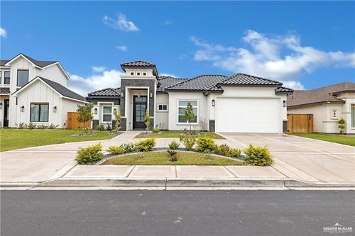 1813 E 28th St, Mission, TX, 78574-2495 | Card Image