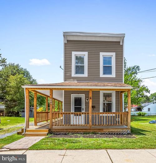 204 Mace Ave, Essex, MD, 21221-6622 | Card Image