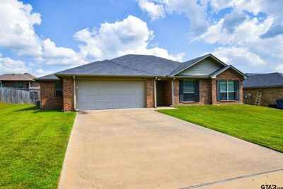 954 Redbud, House other with 4 bedrooms, 2 bathrooms and null parking in Bullard TX | Image 2