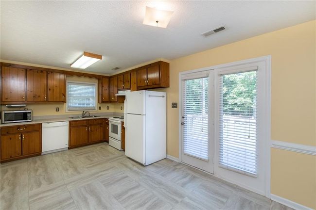 8862 Piney Branch Lane, Home with 3 bedrooms, 2 bathrooms and null parking in New Kent VA | Image 25