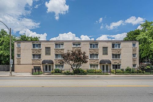 apt-2e-7952 Madison St, River Forest, IL, 60305-2049 | Card Image