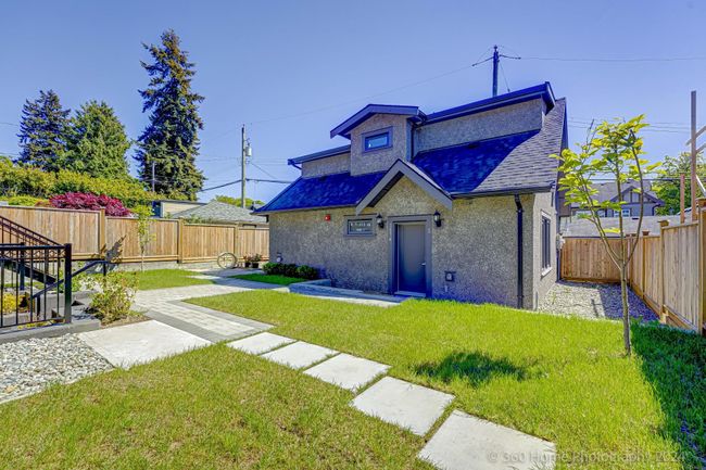3576 W 32 Avenue, House other with 6 bedrooms, 0 bathrooms and 1 parking in Vancouver BC | Image 3