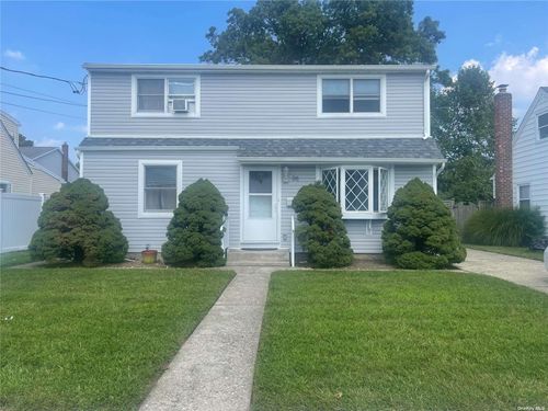 26 Virginia Ave, Plainview, NY, 11803-3436 | Card Image