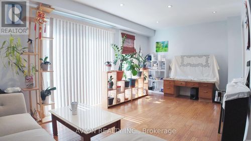 18-1121 Sandhurst Cir, Scarborough, ON, M1V1V4 | Card Image