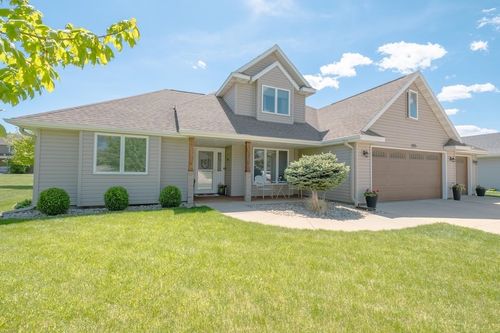 1105 29th St, Spirit Lake, IA, 51360-7193 | Card Image