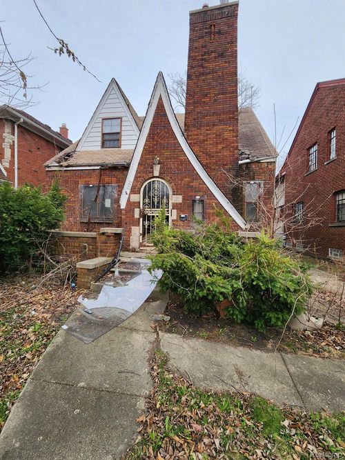 5108 Grayton St, Detroit, MI, 48224-2148 | Card Image