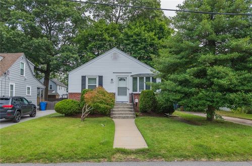109 Fordson Ave, Cranston, RI, 02910-5958 | Card Image