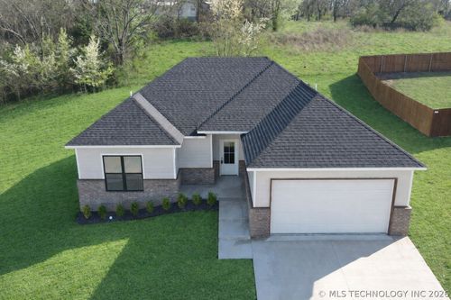 824 E Harlan Dr, Tahlequah, OK, 74464-5660 | Card Image