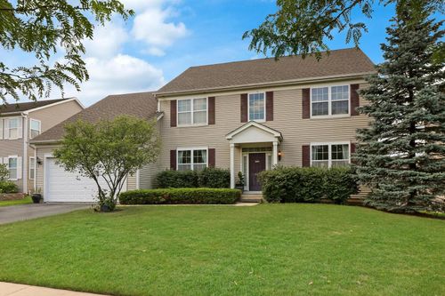 2371 Bluewater Dr, Wauconda, IL, 60084-5023 | Card Image