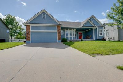 600 Sw Longhorn Drive, House other with 3 bedrooms, 2 bathrooms and null parking in Oak Grove MO | Image 1