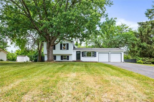146 Hidden Creek Ln, Hamlin, NY, 14464-9569 | Card Image