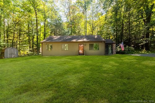 66 Narragansett Trl, Sandy Hook, CT, 06482-1147 | Card Image
