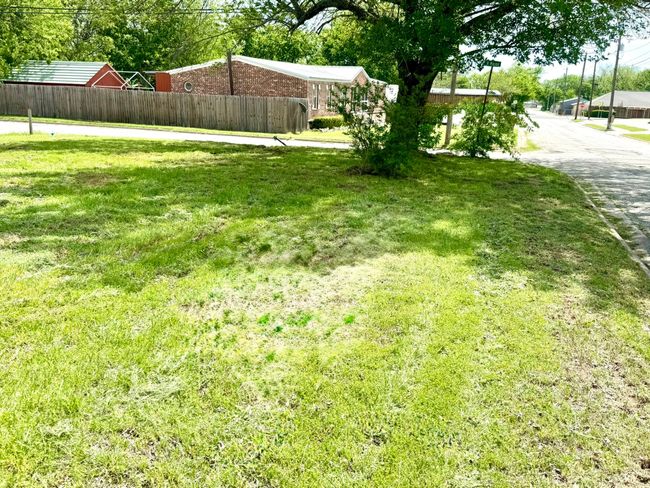 corner lot - Mason and Houston | Image 5