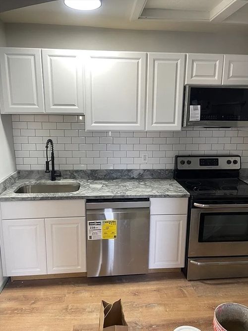 apt-6-21 Whiting St, Lynn, MA, 01902-4239 | Card Image