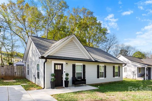 224 Herndon Chapel Church Ln, Lincolnton, NC, 28092-7734 | Card Image