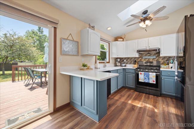 414 Bobcat Ct, House other with 3 bedrooms, 2 bathrooms and 2 parking in Oswego IL | Image 7