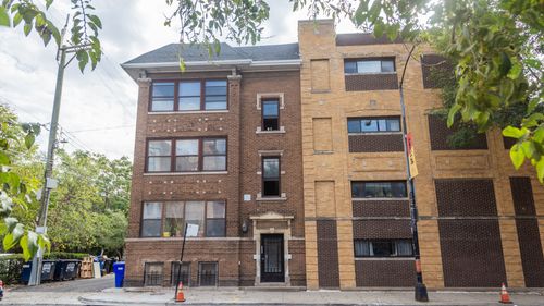 1-1057 W Foster Ave, Chicago, IL, 60640-2415 | Card Image