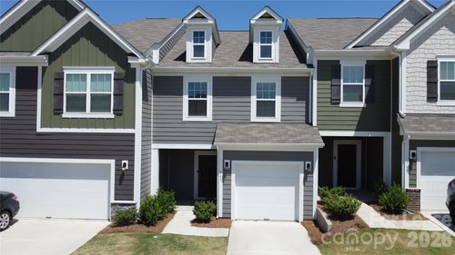 761 Earhart St, Concord, NC, 28027-8811 | Card Image