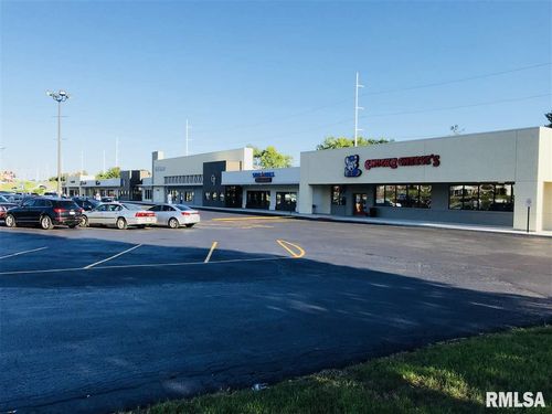 18-903 E Kimberly Rd, Davenport, IA, 52807-1627 | Card Image