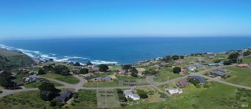 15151 Mallo Pass Dr, Manchester, CA, 95459-8948 | Card Image