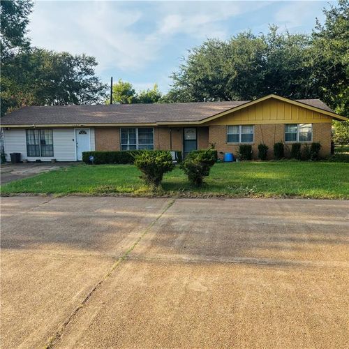 5007 Blanche Dr, Alexandria, LA, 71302-2304 | Card Image