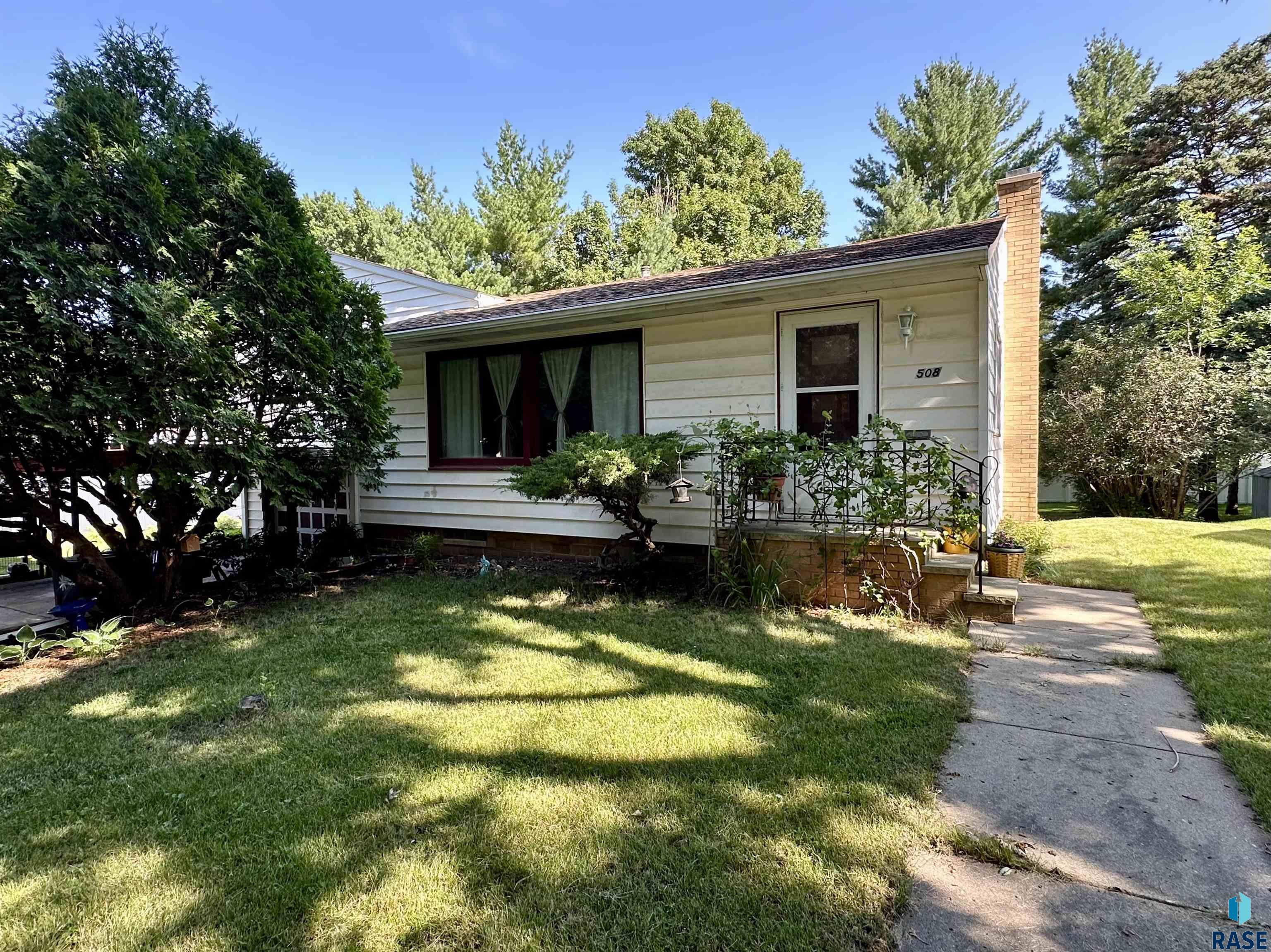 Brown St, Luverne, MN 56156