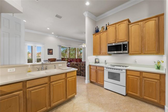 2746 Kissimmee Bay Cir, House other with 3 bedrooms, 3 bathrooms and null parking in KISSIMMEE FL | Image 30