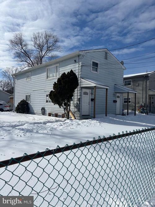 640 Bem St, RIVERSIDE, NJ, 08075-3308 | Card Image